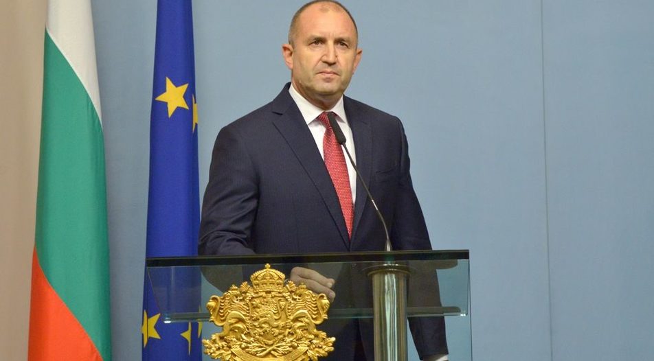 Президентът разпуска НС и назначава служебно правителство на 16 септември Президентът разпуска НС и назначава служебно правителство на 16 септември